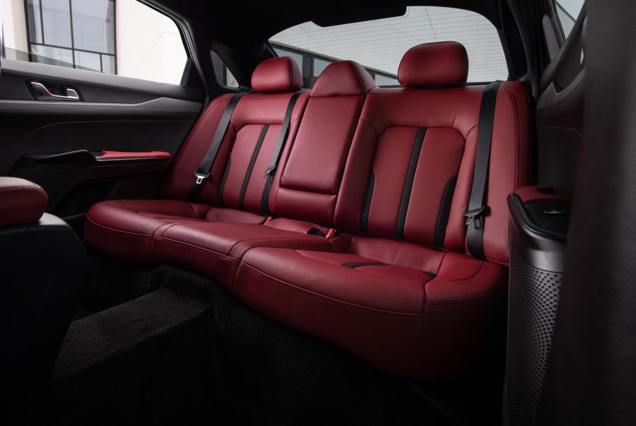 Интерьер Kia K5 GT-Line AWD 2020 года  (NA) (фото 27 из 31)